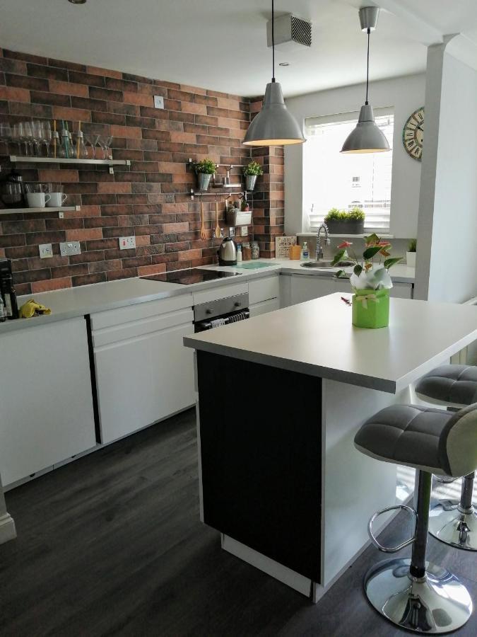 Boutique Coastal Appt Nr Edinburgh Apartment
